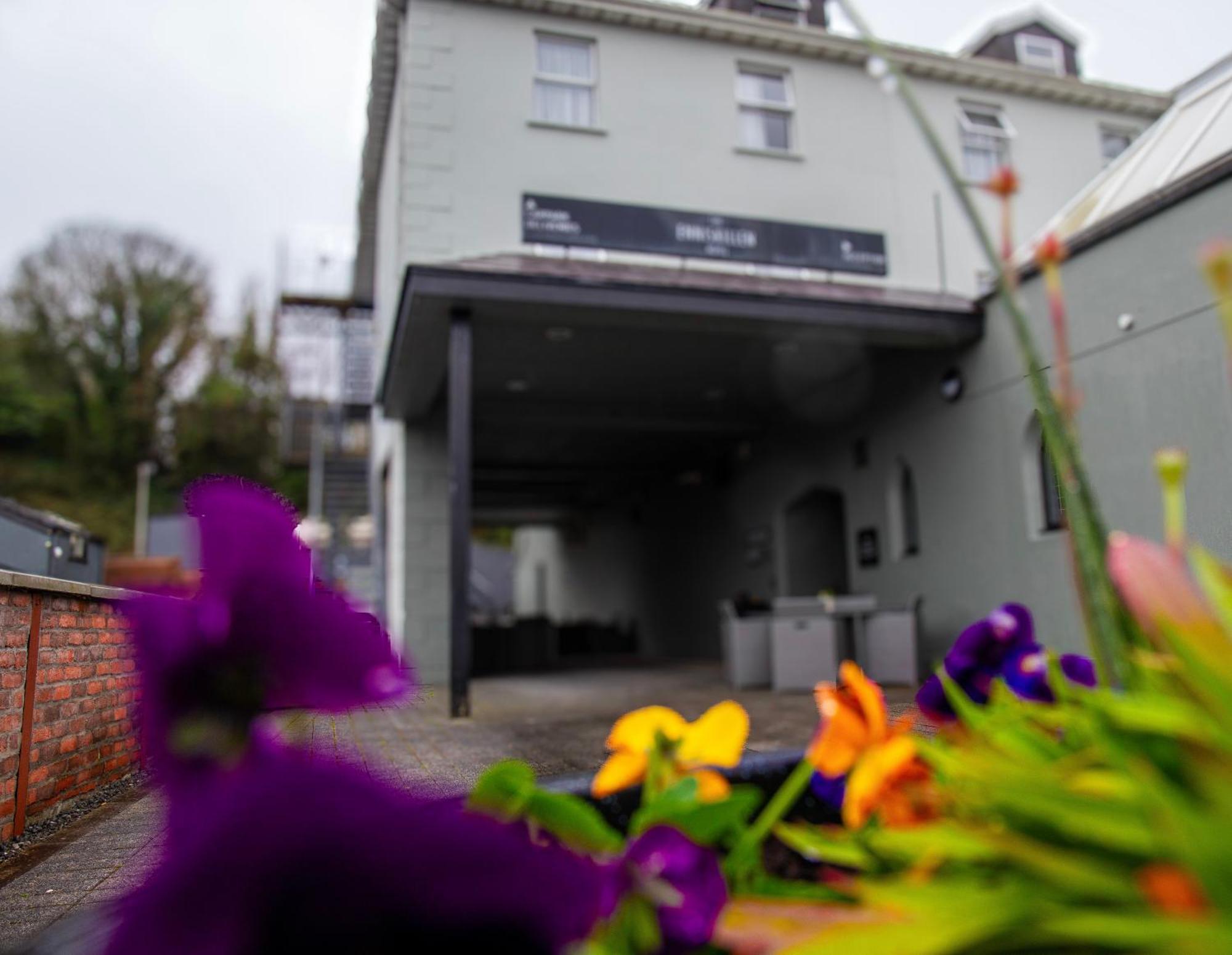 The Enniskillen Hotel And Motel Exterior photo